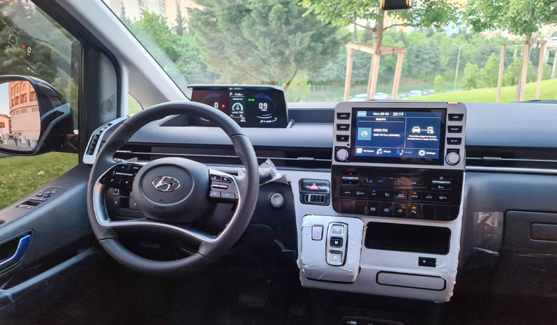 
								Hyundai Staria 2023 full									